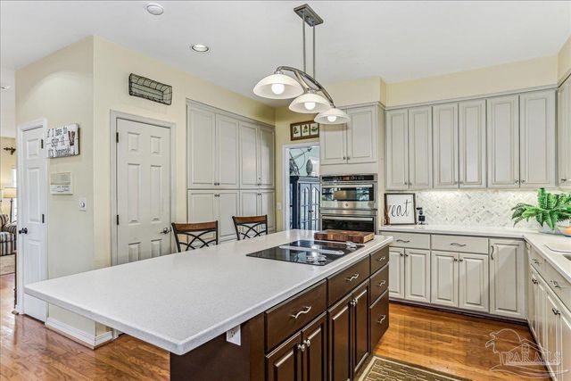 5101 High Pointe Dr, Pensacola, FL 32505