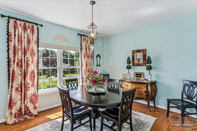 5101 High Pointe Dr, Pensacola, FL 32505