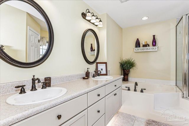 5101 High Pointe Dr, Pensacola, FL 32505