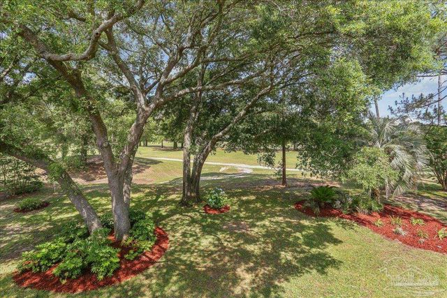 5101 High Pointe Dr, Pensacola, FL 32505