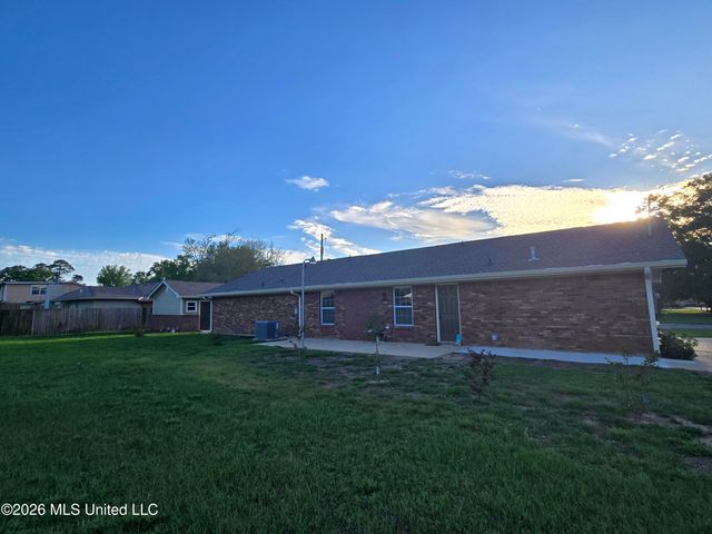 500 Mimosa Lane, Gulfport, MS 39507