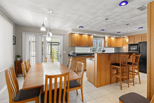 12 Lincoln Road, Billerica, MA 01821