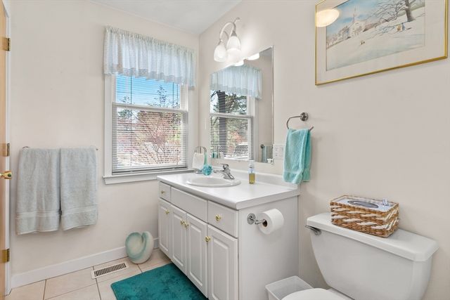 12 Lincoln Road, Billerica, MA 01821