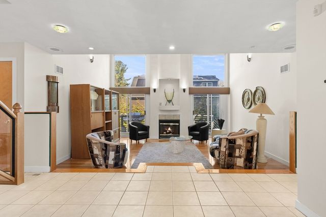 12 Lincoln Road, Billerica, MA 01821
