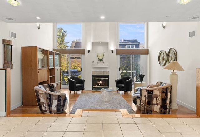 12 Lincoln Road, Billerica, MA 01821
