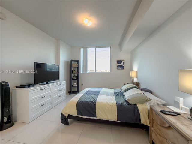 7825 NW 107th Ave 301, Doral, FL 33178