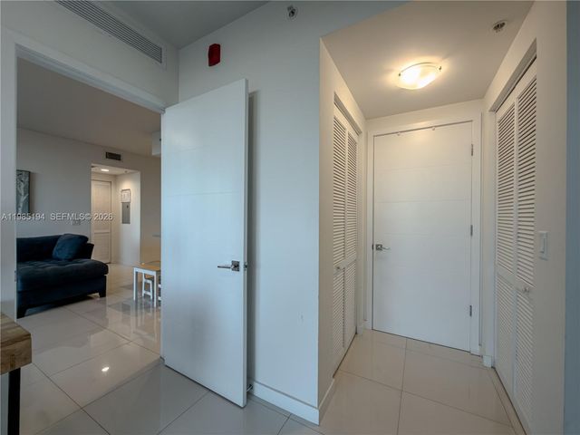 7825 NW 107th Ave 301, Doral, FL 33178