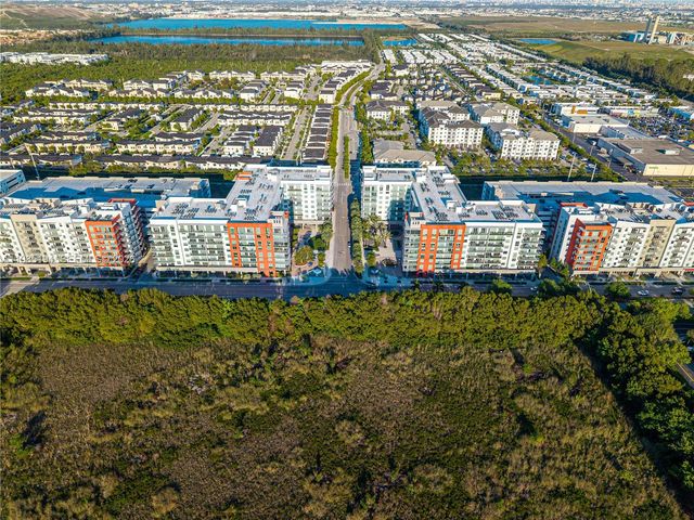 7825 NW 107th Ave 301, Doral, FL 33178