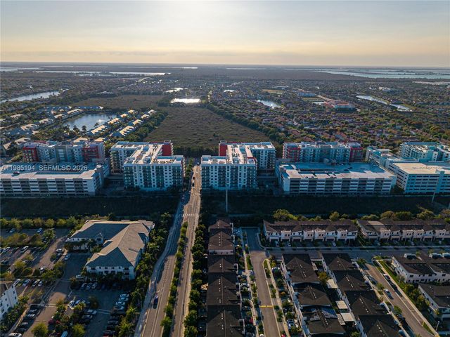 7825 NW 107th Ave 301, Doral, FL 33178