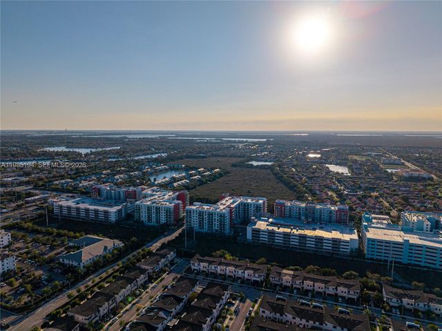 7825 NW 107th Ave 301, Doral, FL 33178