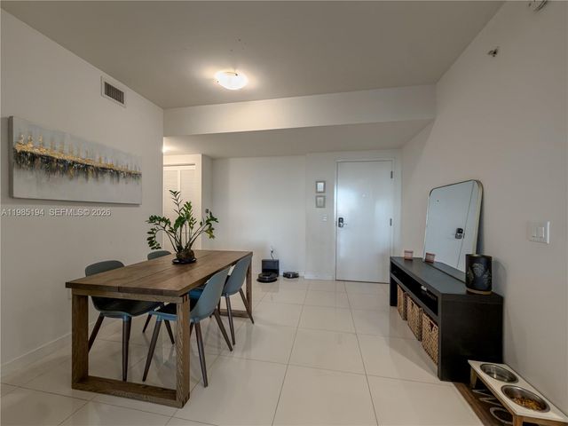 7825 NW 107th Ave 301, Doral, FL 33178