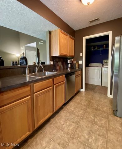 105 Mallard Point Drive, Coventry, OH 44319