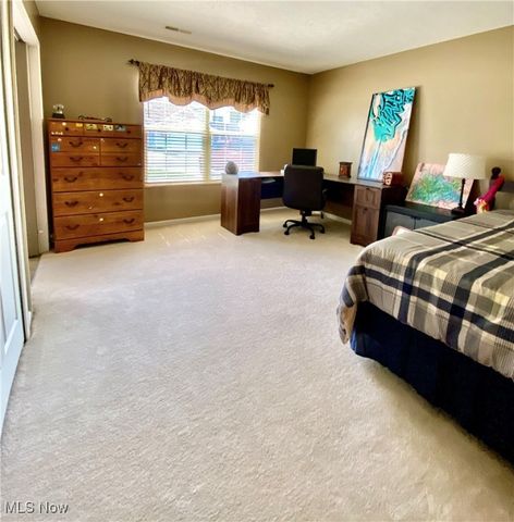 105 Mallard Point Drive, Coventry, OH 44319