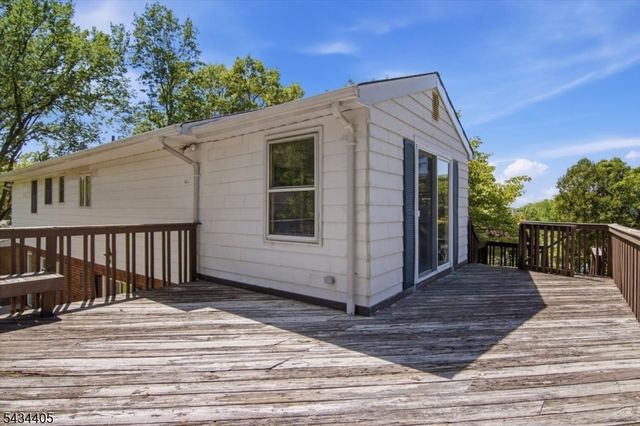 2 Grey Terrace, Woodland Park, NJ 07424