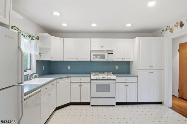 2 Grey Terrace, Woodland Park, NJ 07424