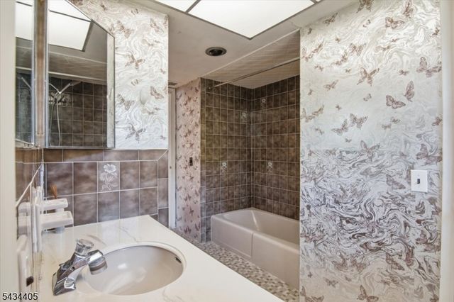 2 Grey Terrace, Woodland Park, NJ 07424