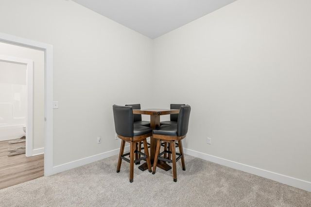 441 E Douglas Ave, Andover, KS 67002