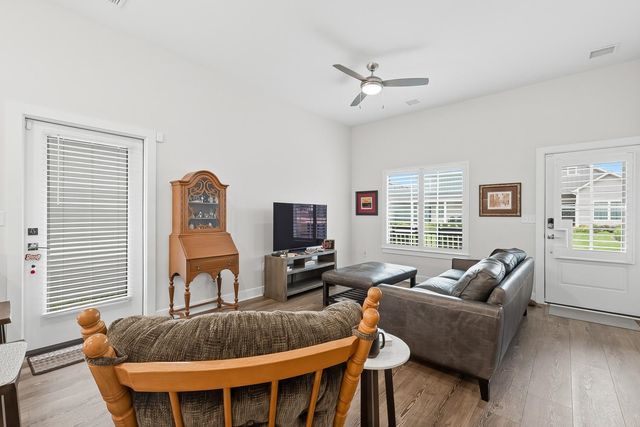 441 E Douglas Ave, Andover, KS 67002