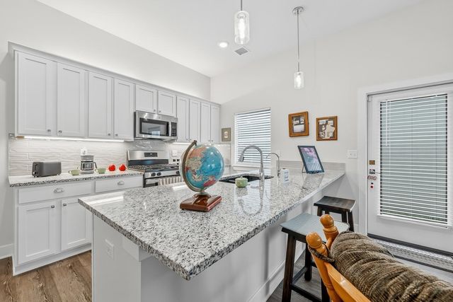 441 E Douglas Ave, Andover, KS 67002