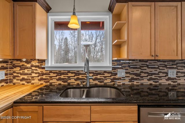 4350 Edinburgh Drive, Anchorage, AK 99502
