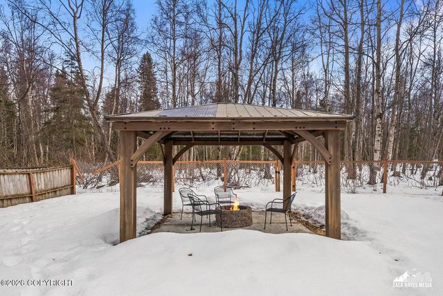 4350 Edinburgh Drive, Anchorage, AK 99502