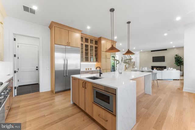 6411 CRANE TER, Bethesda, MD 20817