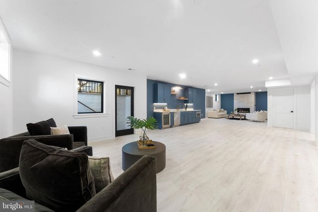 6411 CRANE TER, Bethesda, MD 20817