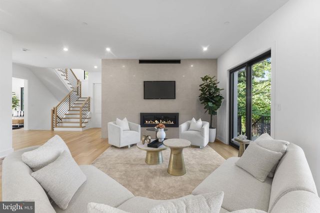 6411 CRANE TER, Bethesda, MD 20817