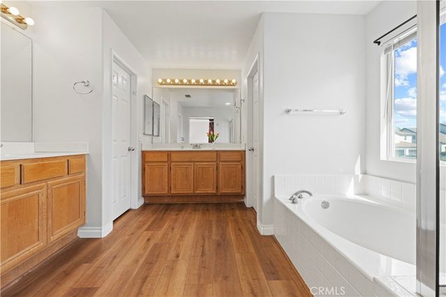 1916 Olympia Fields, Corona, CA 92883