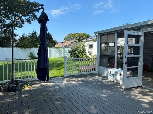 4 Carston Street W, Selden, NY 11784