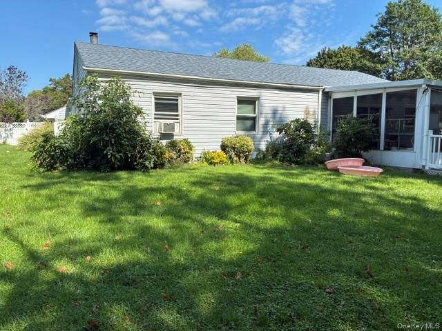 4 Carston Street W, Selden, NY 11784