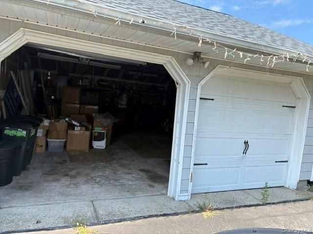 4 Carston Street W, Selden, NY 11784