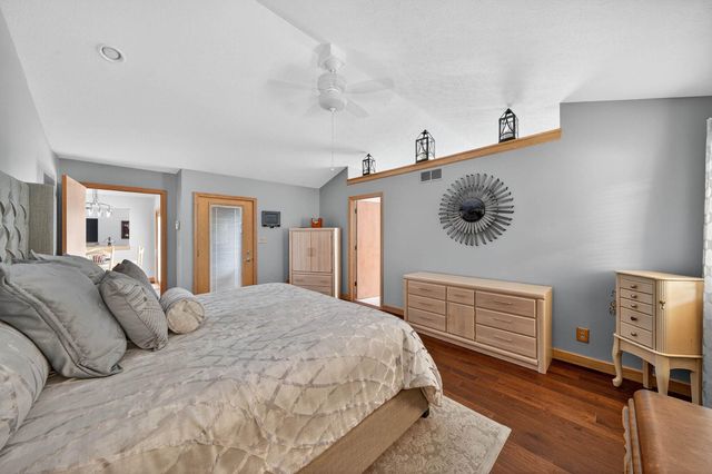 51111 Stratford Court, Elkhart, IN 46514