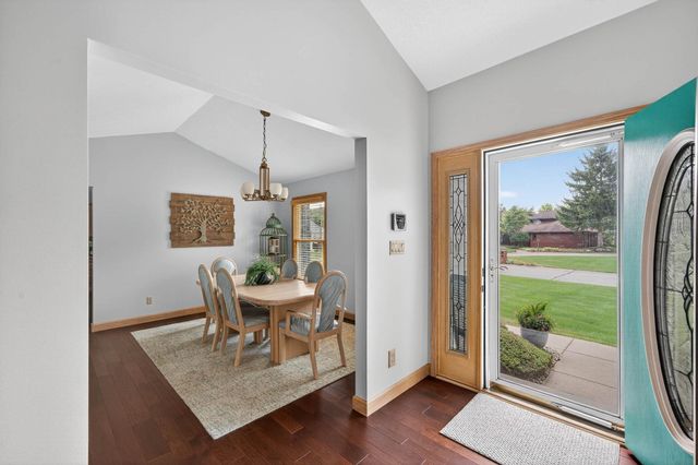 51111 Stratford Court, Elkhart, IN 46514