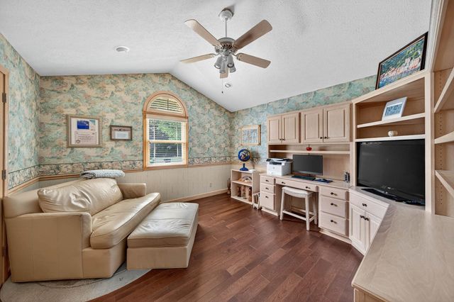 51111 Stratford Court, Elkhart, IN 46514