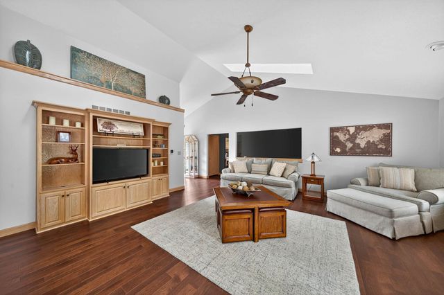 51111 Stratford Court, Elkhart, IN 46514