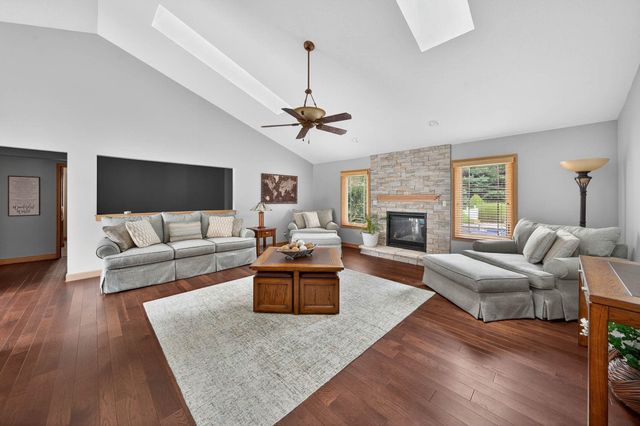 51111 Stratford Court, Elkhart, IN 46514