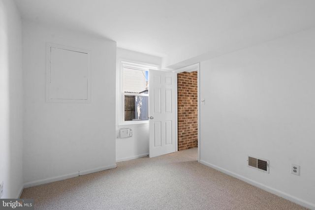 2636 E SIDE DR, Alexandria, VA 22306