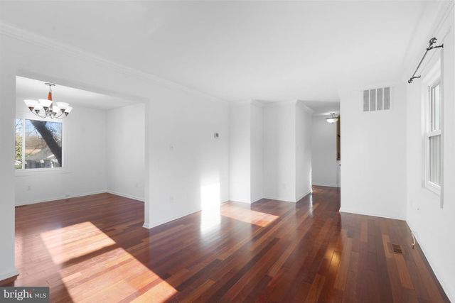 2636 E SIDE DR, Alexandria, VA 22306