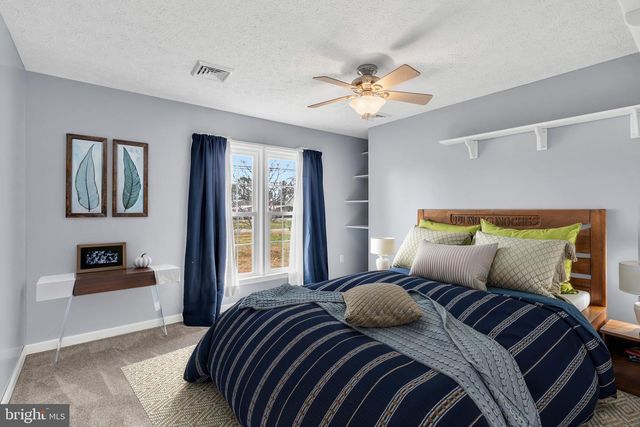 9829 LINE FENCE RD, Hayes, VA 23072