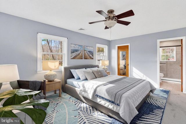 9829 LINE FENCE RD, Hayes, VA 23072