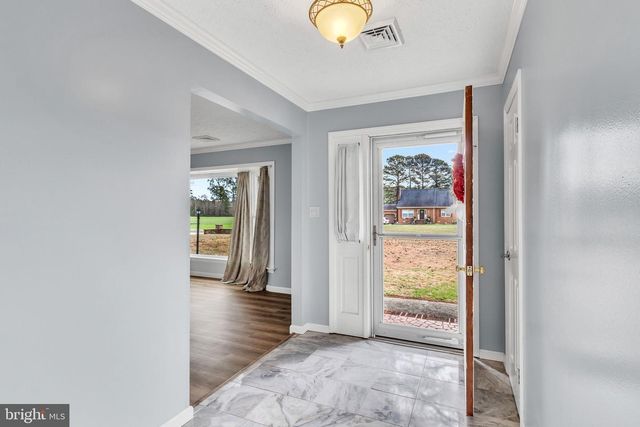 9829 LINE FENCE RD, Hayes, VA 23072