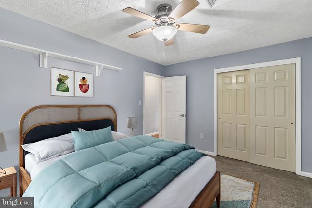 9829 LINE FENCE RD, Hayes, VA 23072