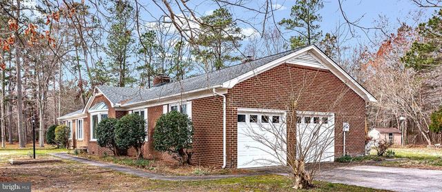 9829 LINE FENCE RD, Hayes, VA 23072