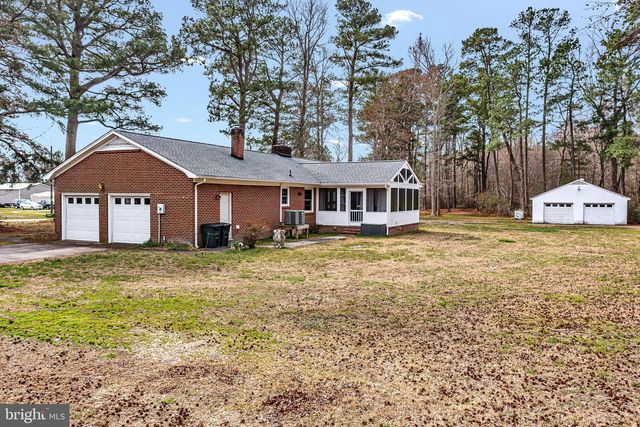 9829 LINE FENCE RD, Hayes, VA 23072