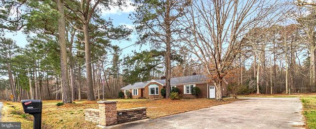 9829 LINE FENCE RD, Hayes, VA 23072