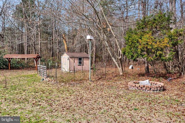 9829 LINE FENCE RD, Hayes, VA 23072