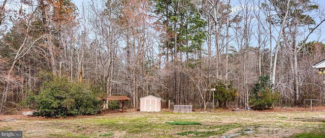 9829 LINE FENCE RD, Hayes, VA 23072