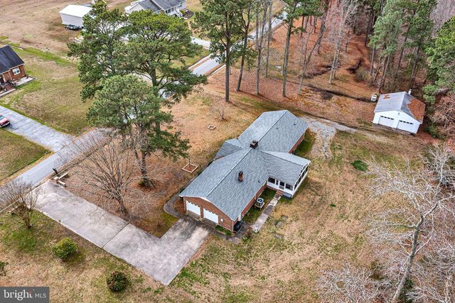 9829 LINE FENCE RD, Hayes, VA 23072