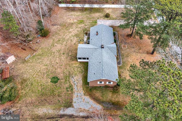 9829 LINE FENCE RD, Hayes, VA 23072